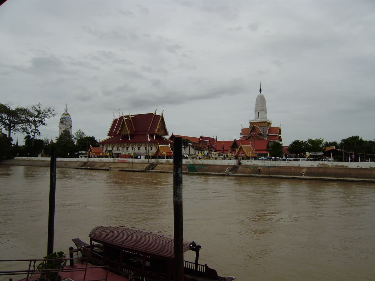 Seven Seas Riverside Guesthouse Ayutthaya