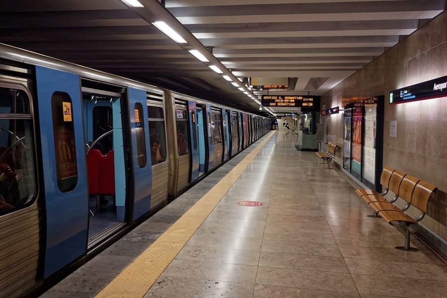 Mit der Lissabon Metro vom Airport in die City